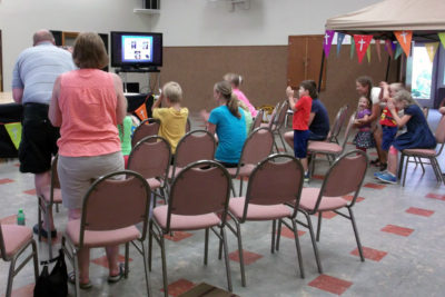 Blue Ribbon Bible Club - Daniel in the Lions' Den